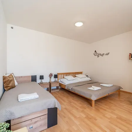 Апартаменты V Ladove Kraji Ondrejov